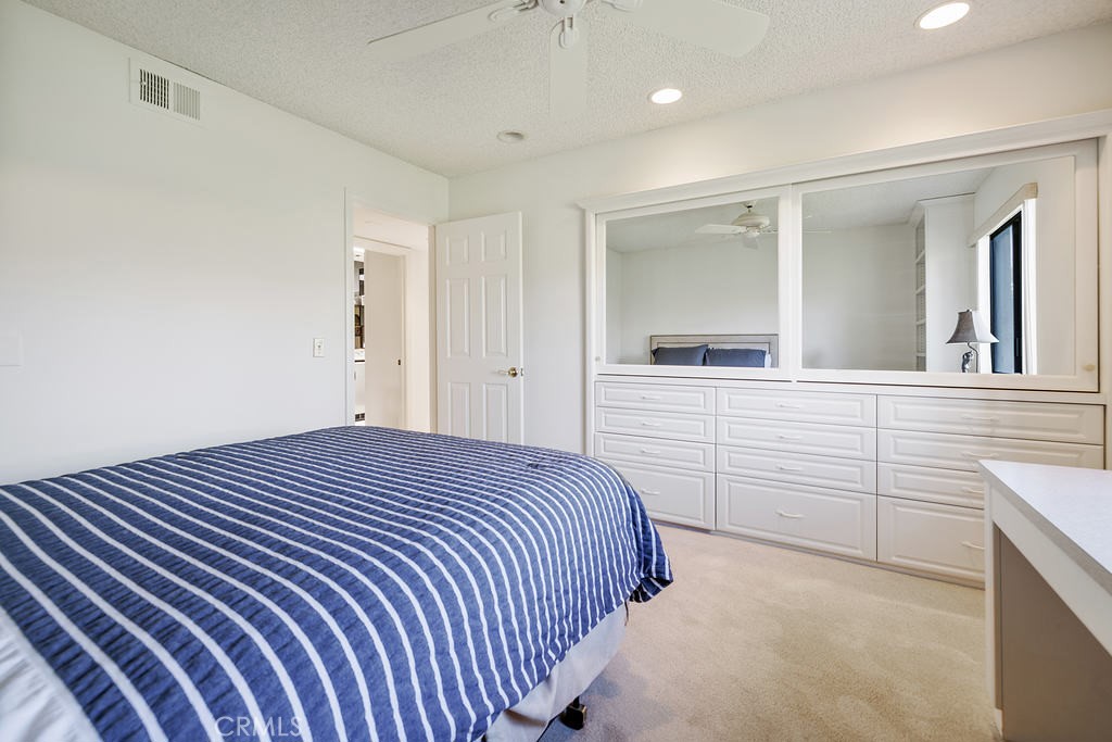 MLS #OC25256338 image #15