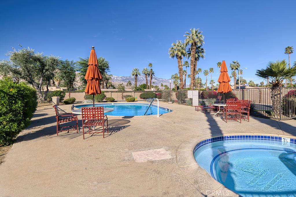 MLS #OC25256338 image #24