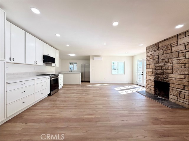 MLS #OC25256350 image #1