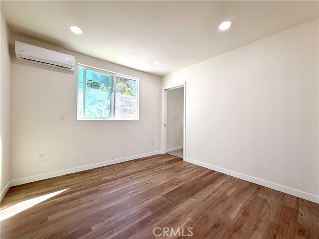 MLS #OC25256350 image #11