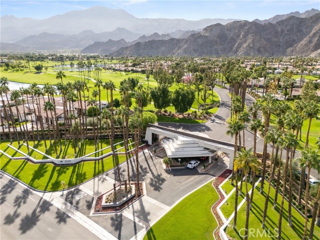 MLS #OC25256358 image #1