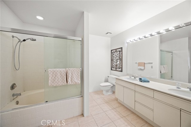 MLS #OC25256358 image #23