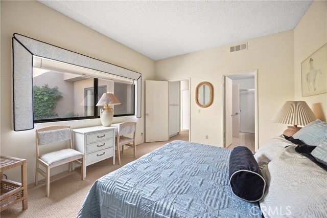 MLS #OC25256358 image #25