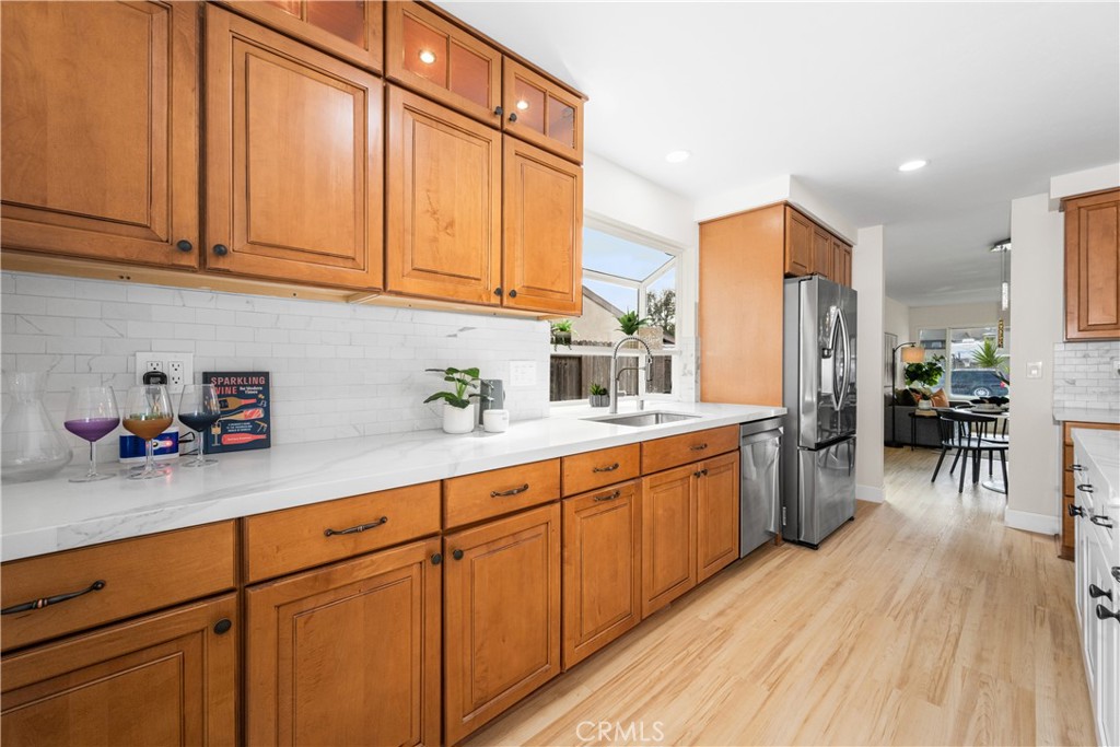 MLS #OC25256376 image #16