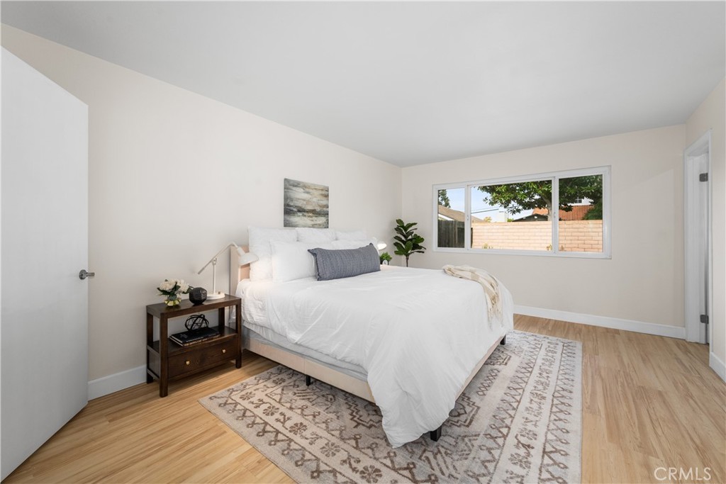 MLS #OC25256376 image #23