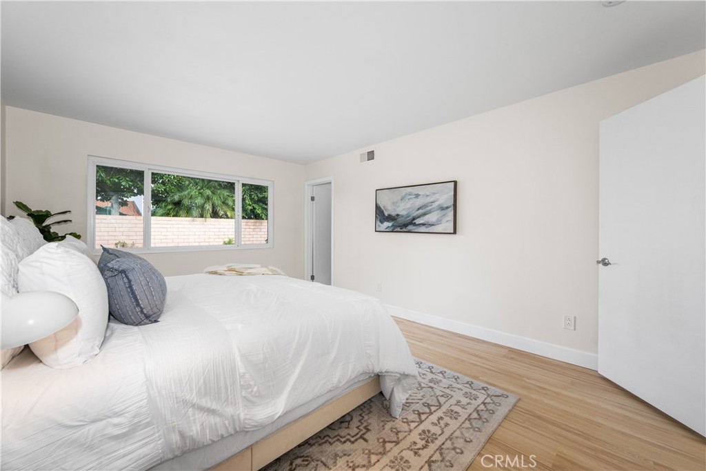 MLS #OC25256376 image #26