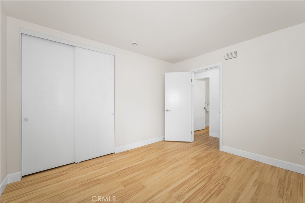 MLS #OC25256376 image #34