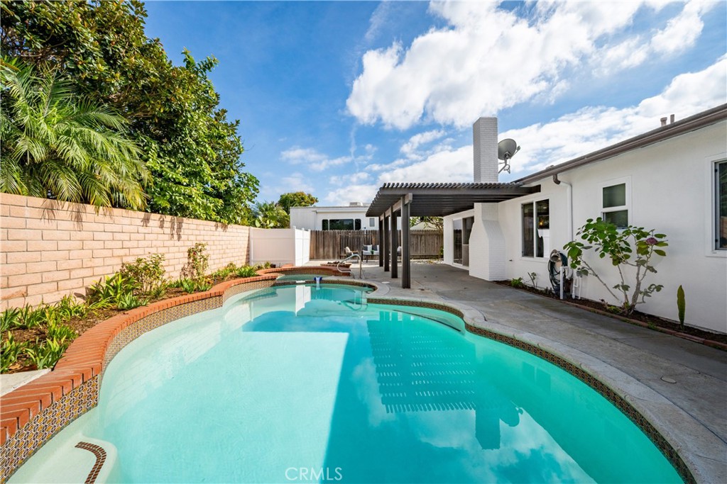 MLS #OC25256376 image #43