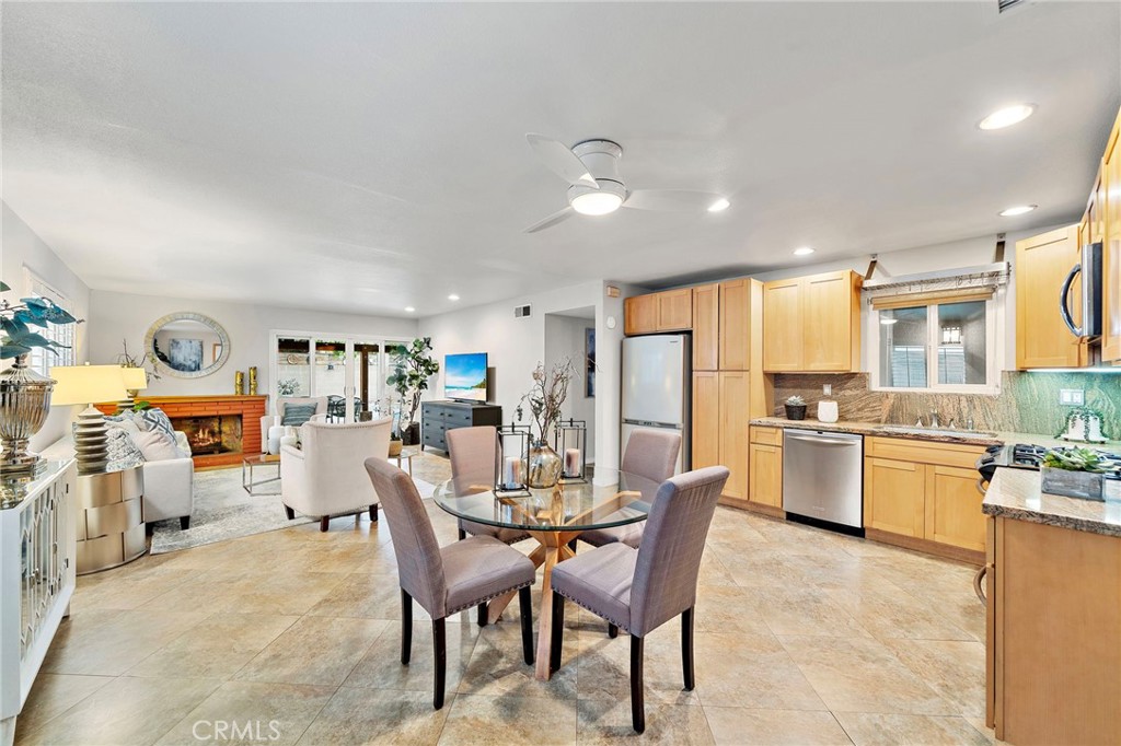 MLS #OC25256381 image #12