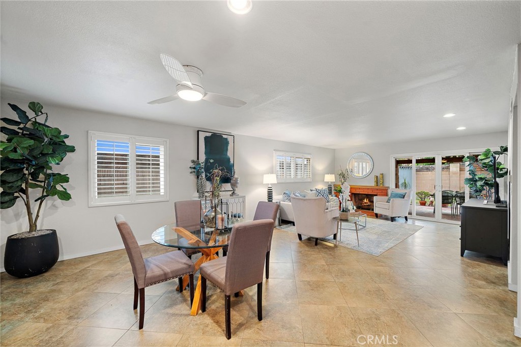 MLS #OC25256381 image #14