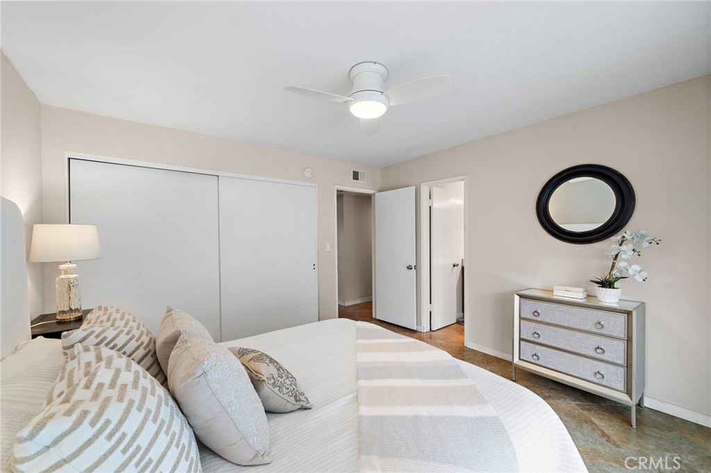 MLS #OC25256381 image #18