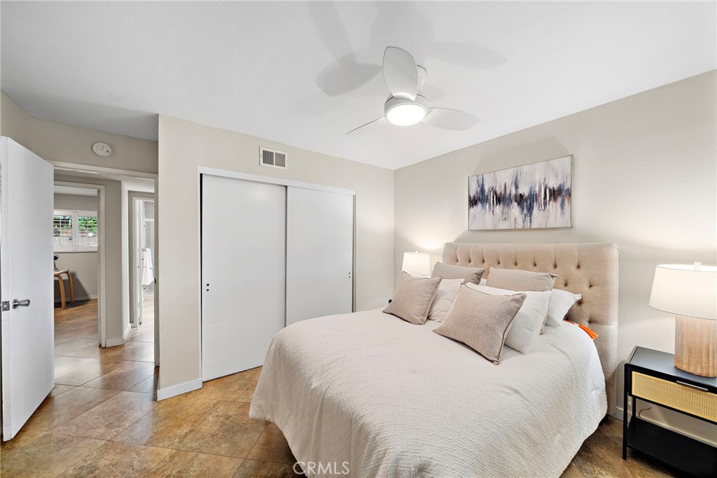 MLS #OC25256381 image #20