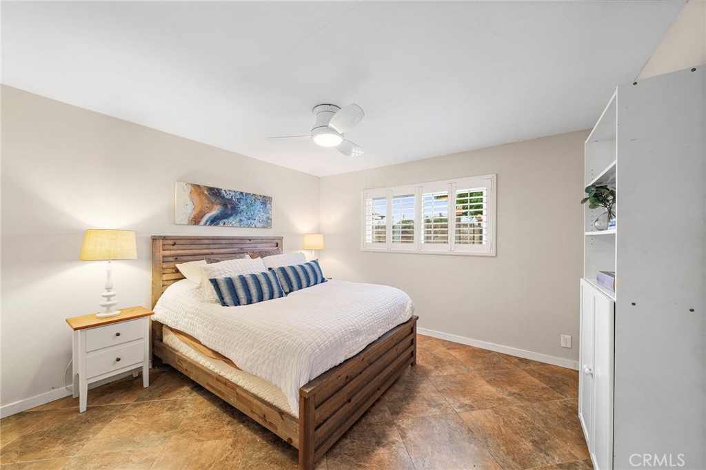 MLS #OC25256381 image #21