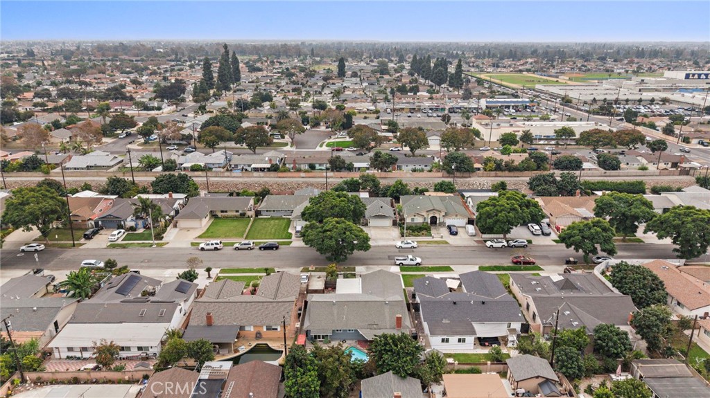 MLS #OC25256381 image #34