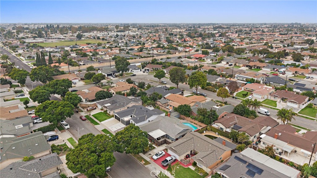 MLS #OC25256381 image #35