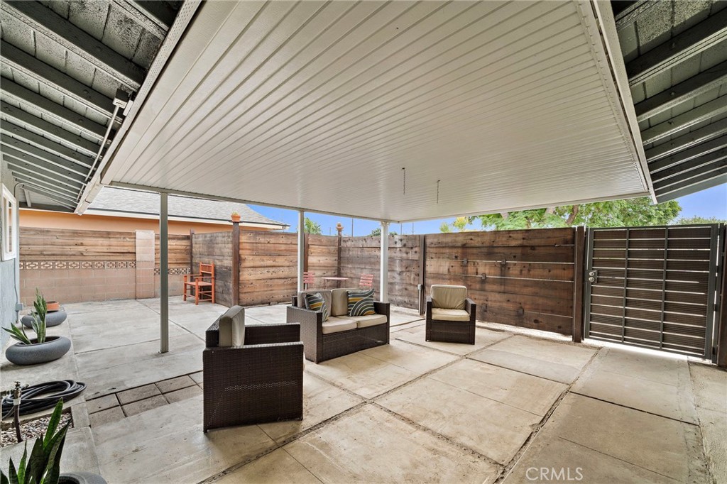 MLS #OC25256381 image #5