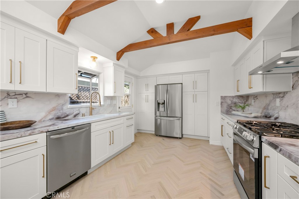 MLS #OC25256397 image #10