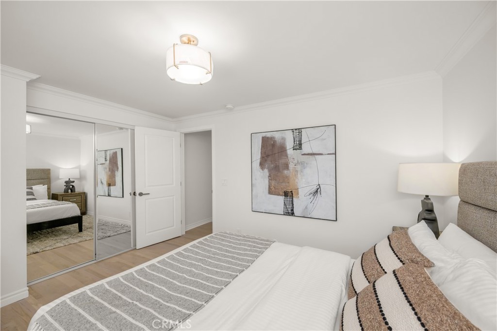 MLS #OC25256397 image #22