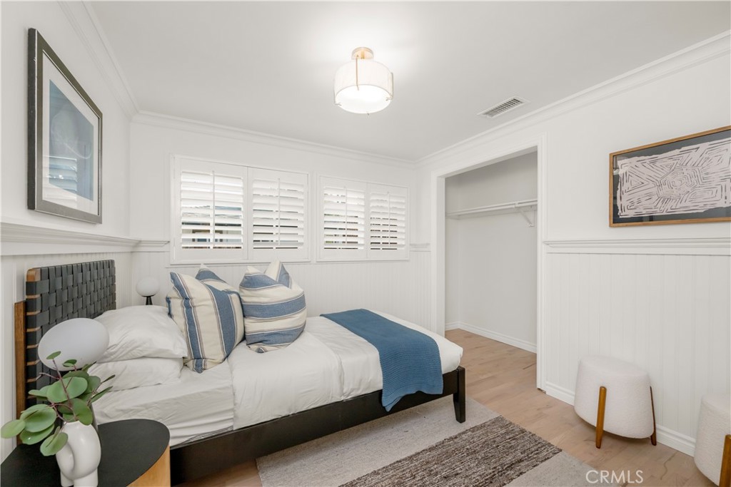 MLS #OC25256397 image #24