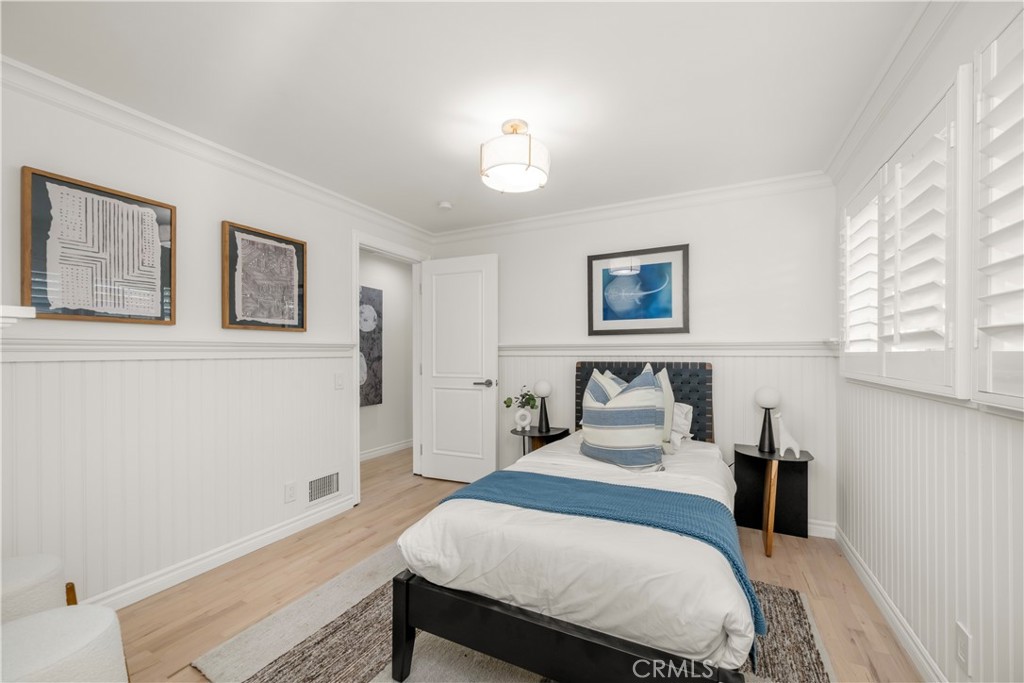 MLS #OC25256397 image #25