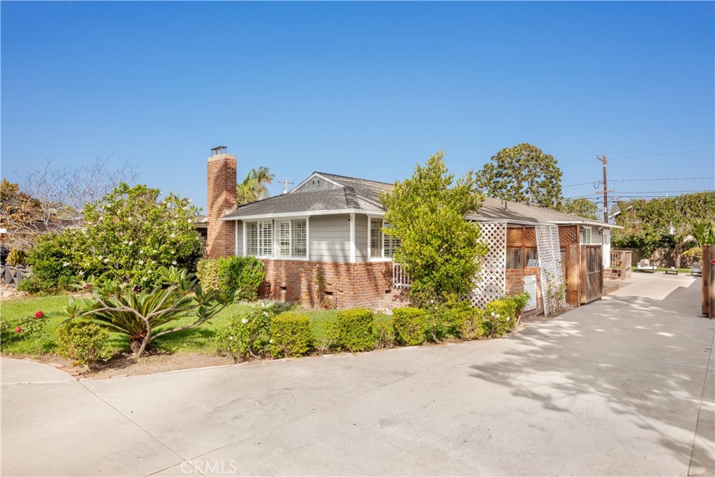 MLS #OC25256397 image #27