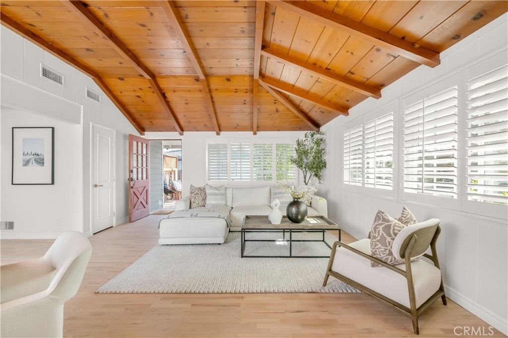 MLS #OC25256397 image #7