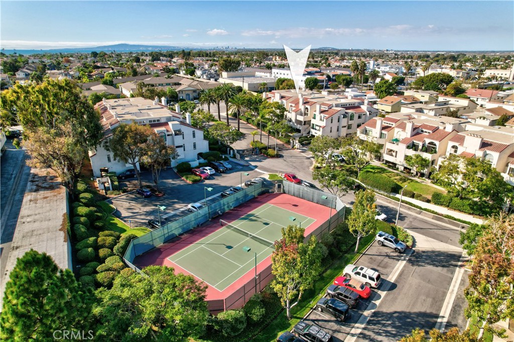 MLS #OC25256409 image #24