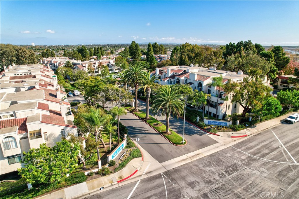 MLS #OC25256409 image #38