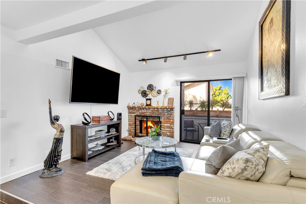 MLS #OC25256409 image #7