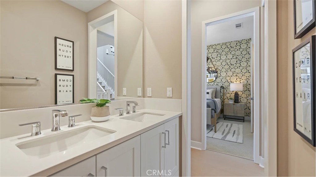 MLS #OC25256419 image #15