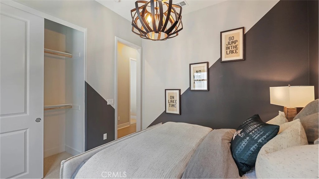 MLS #OC25256419 image #18