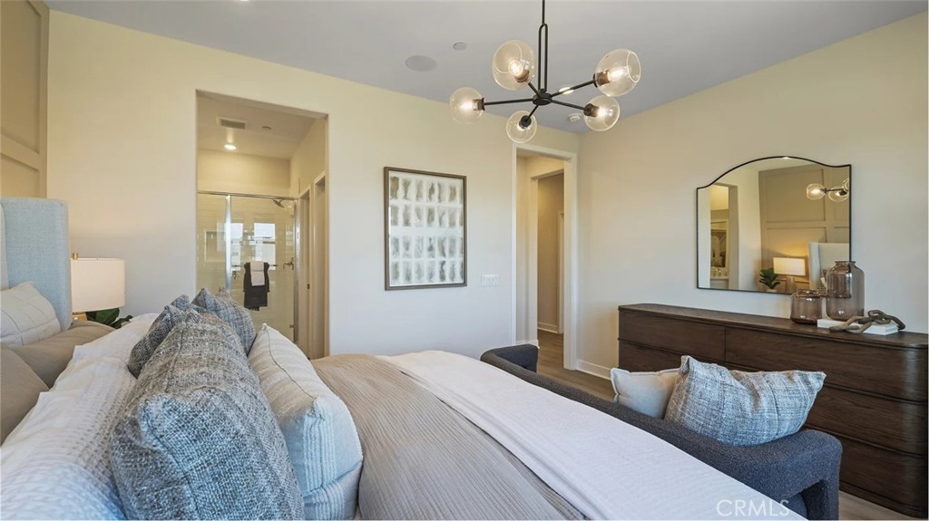 MLS #OC25256441 image #10