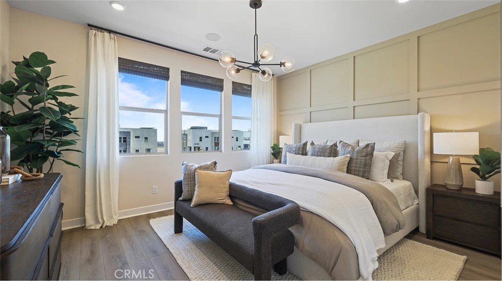 MLS #OC25256441 image #9