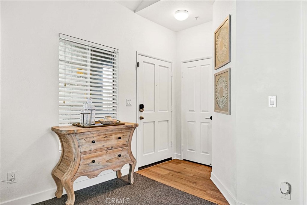 MLS #OC25256449 image #1