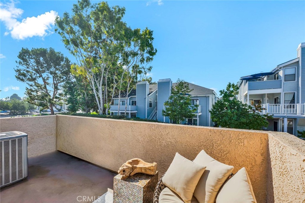 MLS #OC25256449 image #22