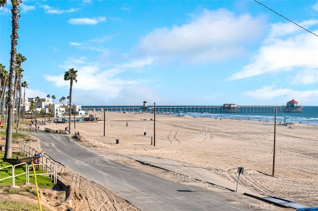 MLS #OC25256449 image #32