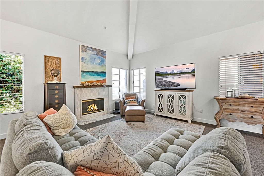 MLS #OC25256449 image #5