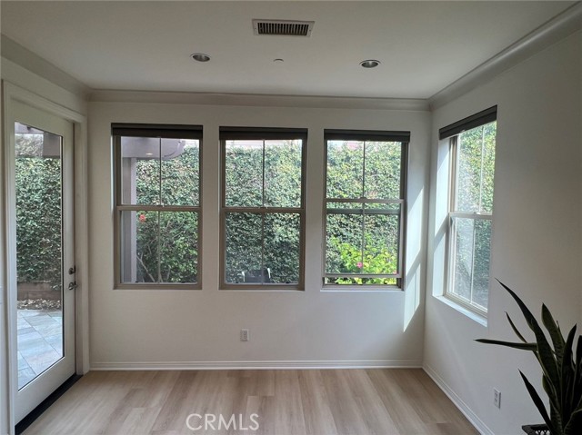 MLS #OC25256450 image #5