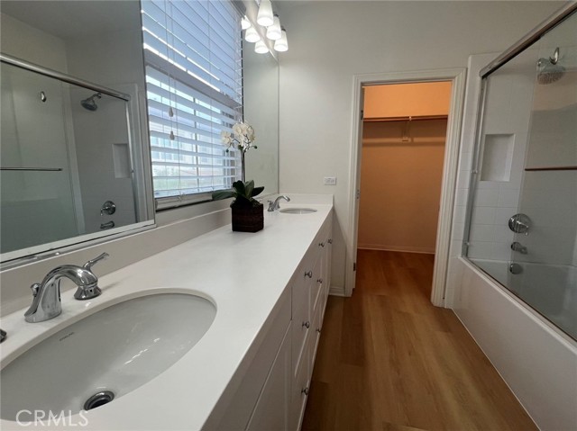 MLS #OC25256450 image #9