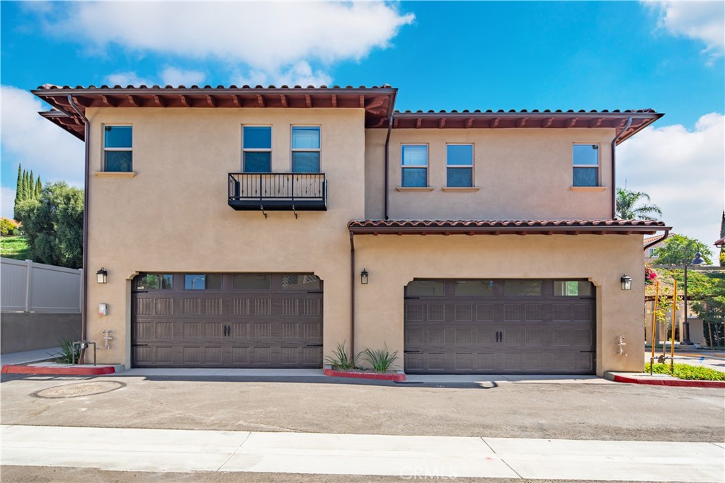 MLS #OC25256455 image #1