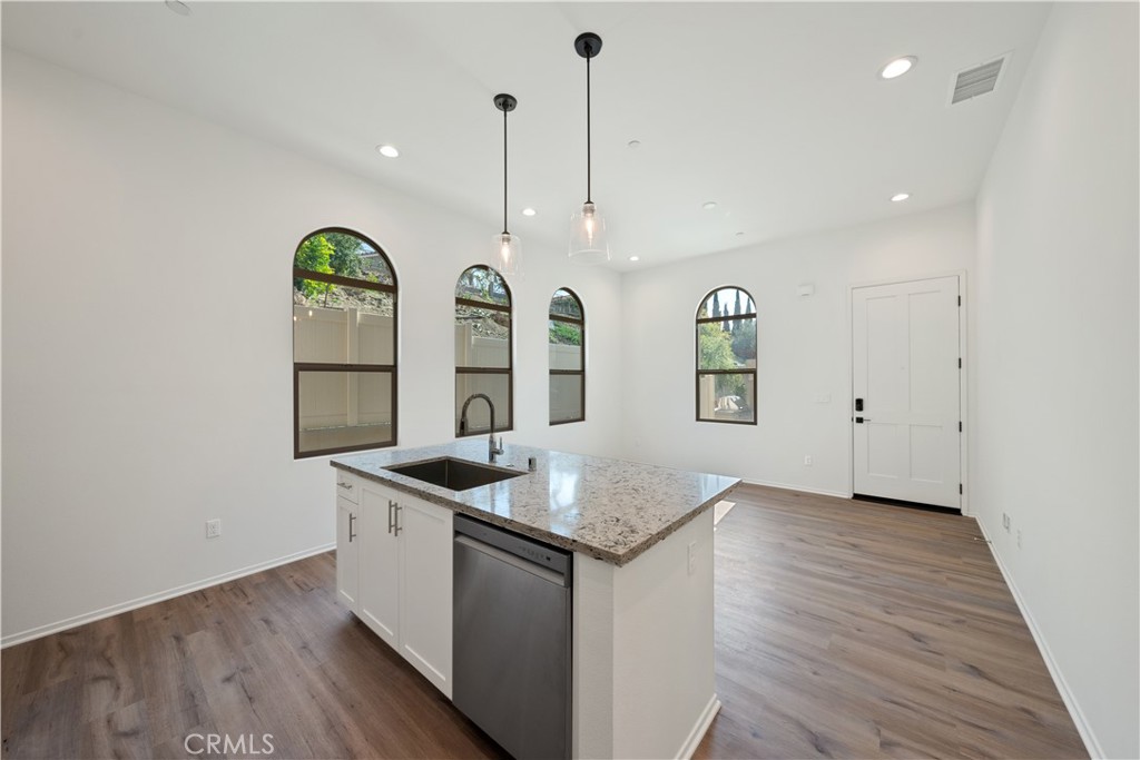 MLS #OC25256455 image #12