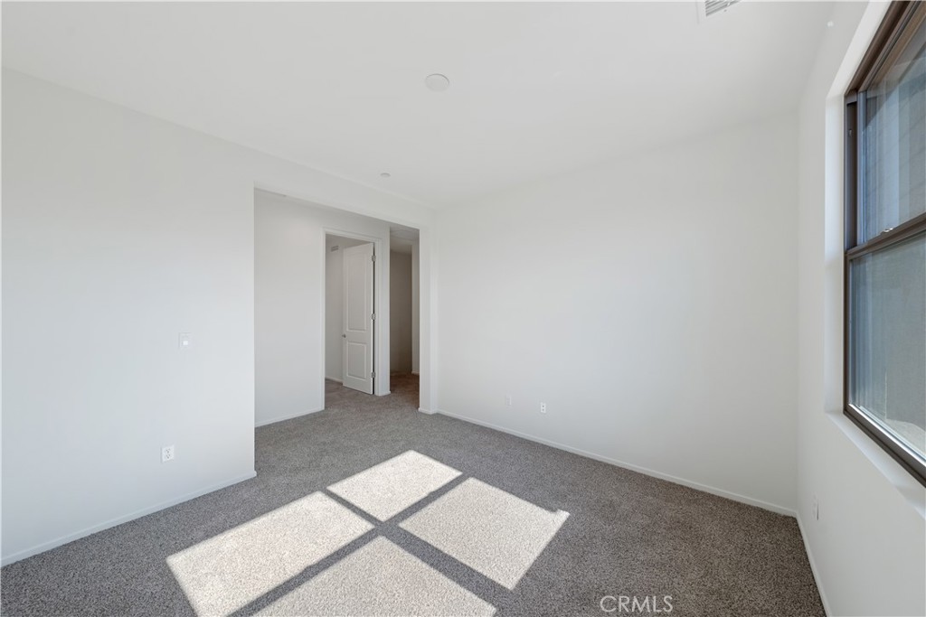 MLS #OC25256455 image #18