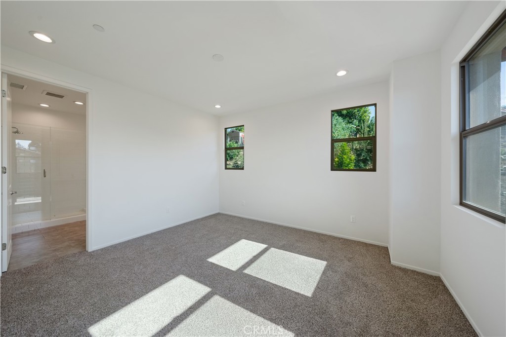 MLS #OC25256455 image #22