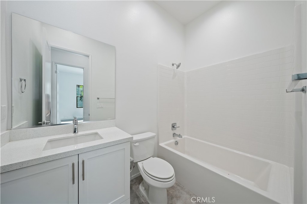 MLS #OC25256455 image #3