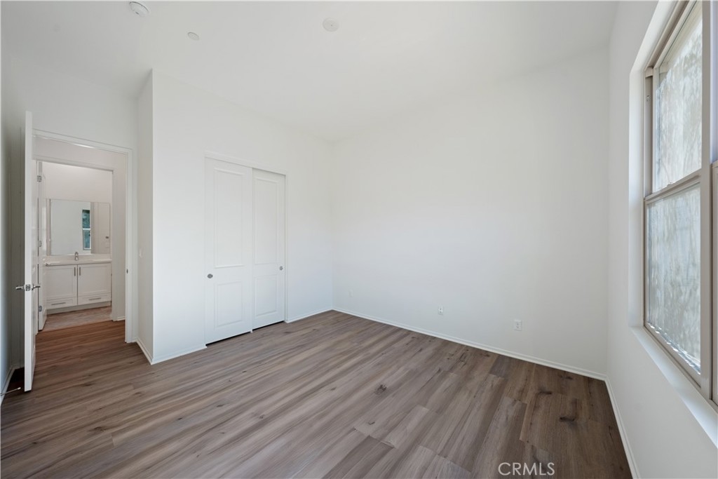 MLS #OC25256455 image #5