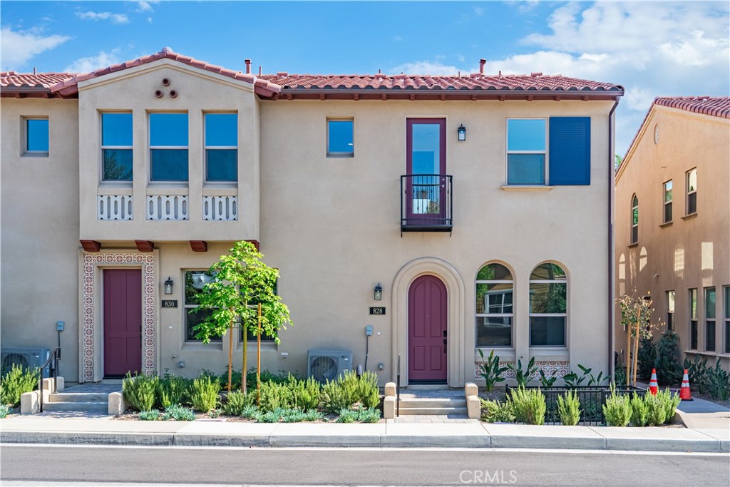 MLS #OC25256475 image #1