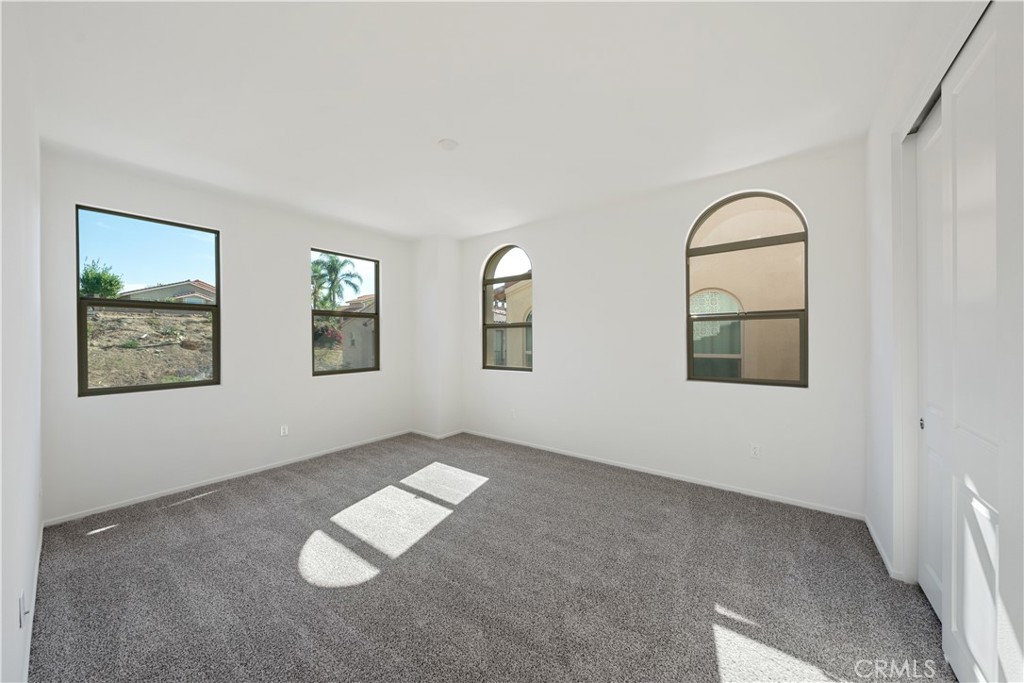 MLS #OC25256475 image #13