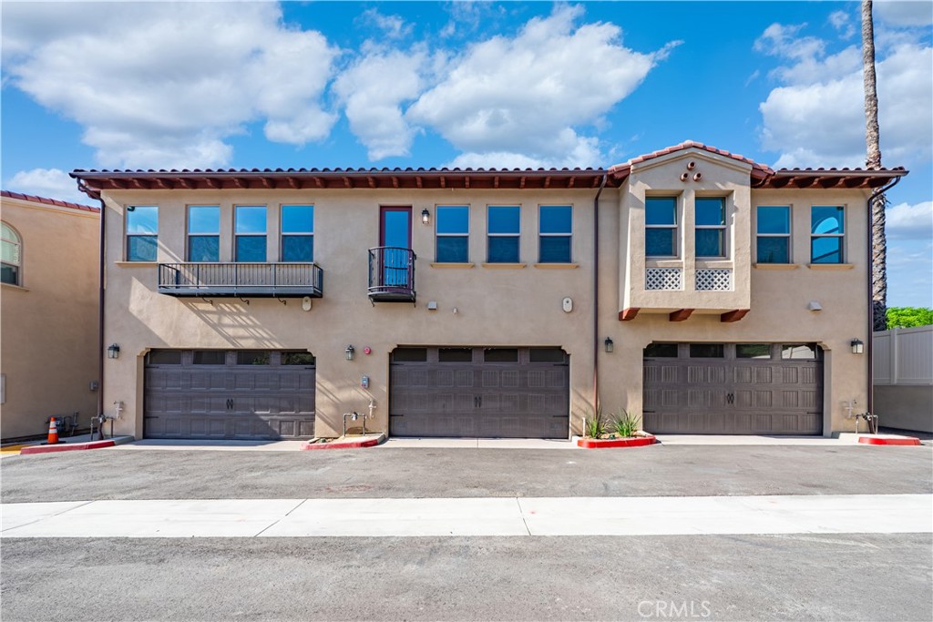 MLS #OC25256475 image #2