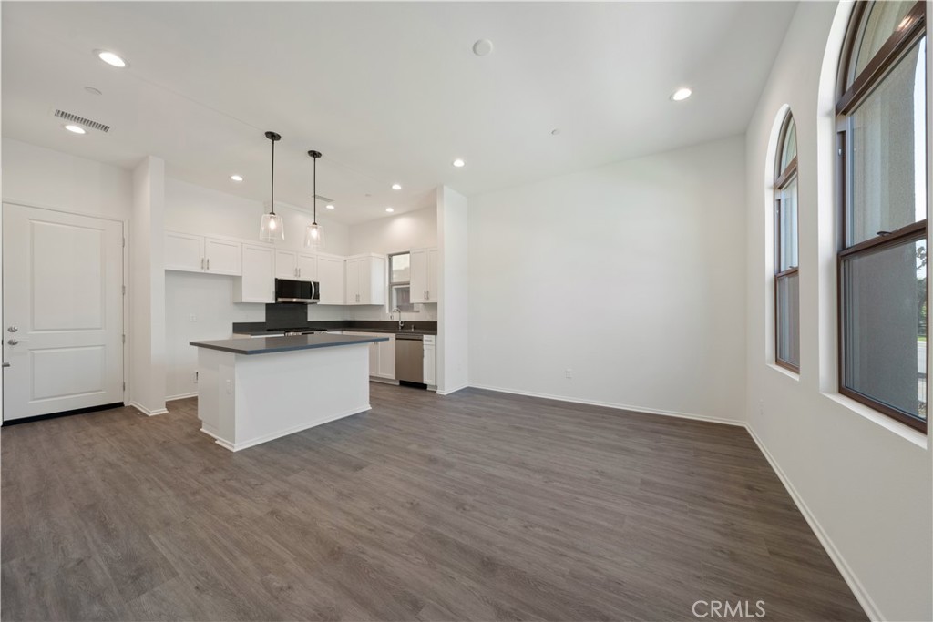 MLS #OC25256475 image #7