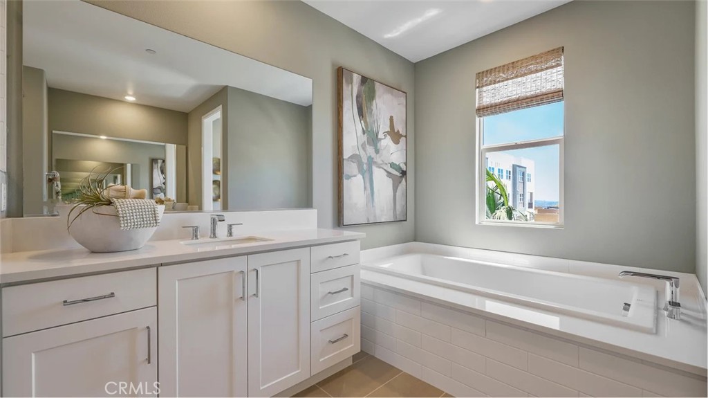 MLS #OC25256478 image #12